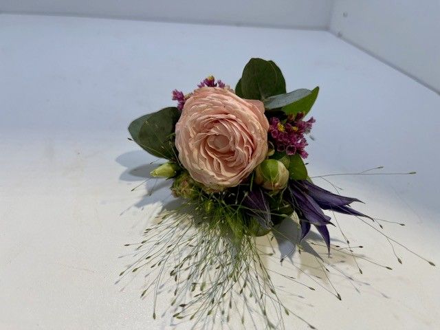 Corsage met roos